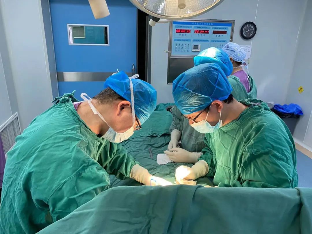 上海海华医院多学科协作成功救治「熊猫血」髋臼骨折患者