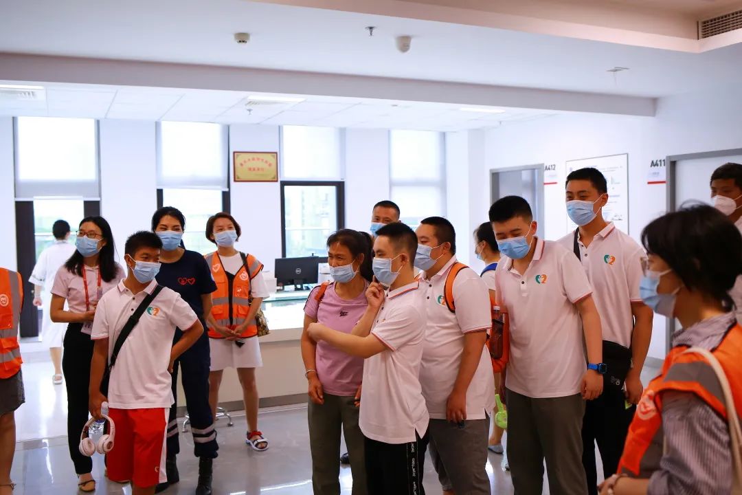 量身高、测视力，重庆北部宽仁医院这次就医体验公益活动有点特殊