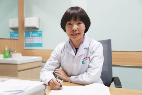 眼科女医生的高级美，藏在抽丝剥茧的诊断里