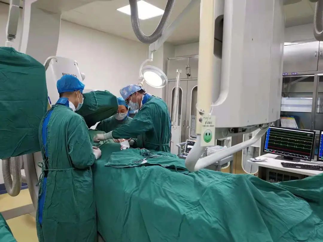 岳池县人民医院成功完成广安市区县级医院首例左束支起搏器植入术