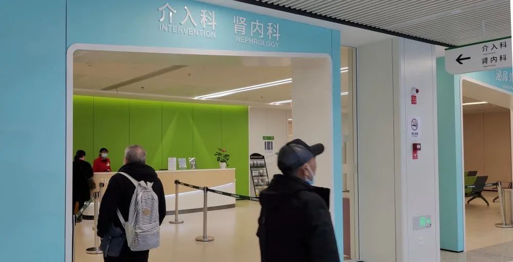 惊心动魄 4 小时，贵黔国际总医院成功手术切除罕见肿瘤