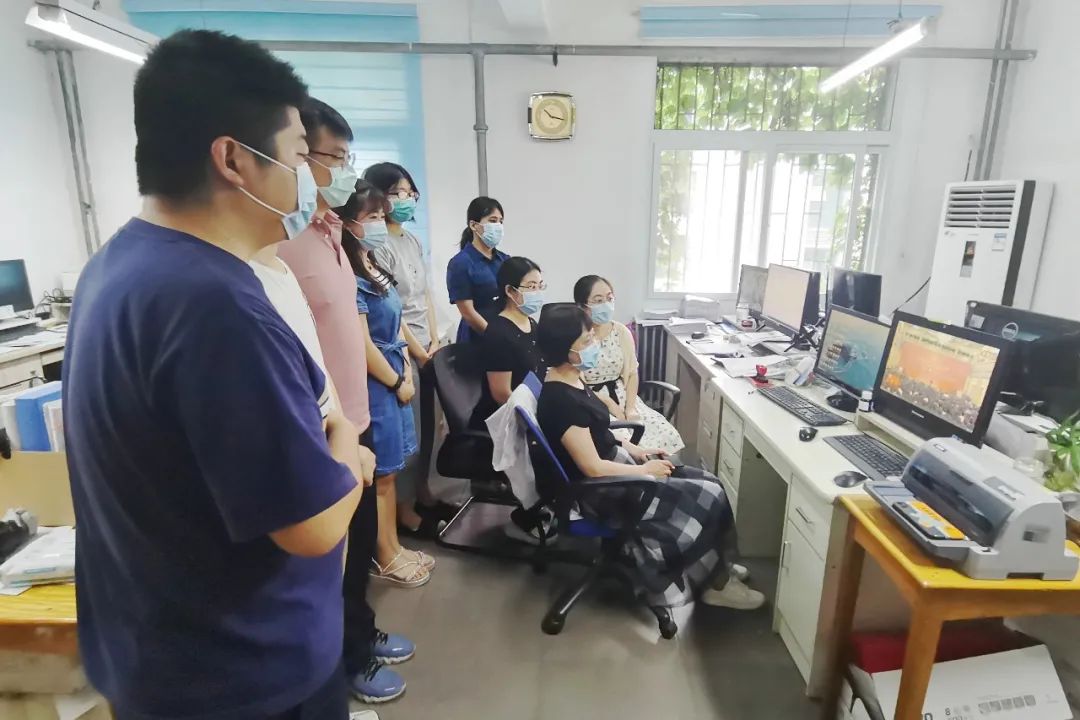 「七一勋章」颁授仪式在郑州大学第五附属医院引起热烈反响