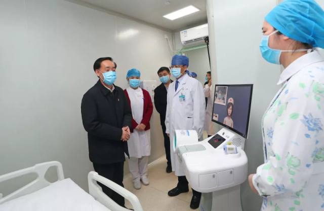 戴柏华副省长到河南省人民医院调研疫情防控工作
