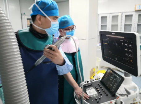 桂林医学院附属医院完成桂北首例经心尖途径微创主动脉瓣置换术