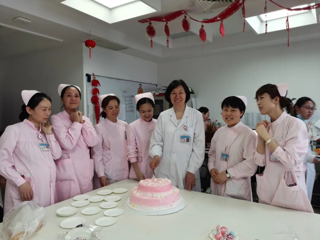 郑州大学第三附属医院（省妇幼保健院）成功举办庆祝 5.12 国际护士节表彰大会