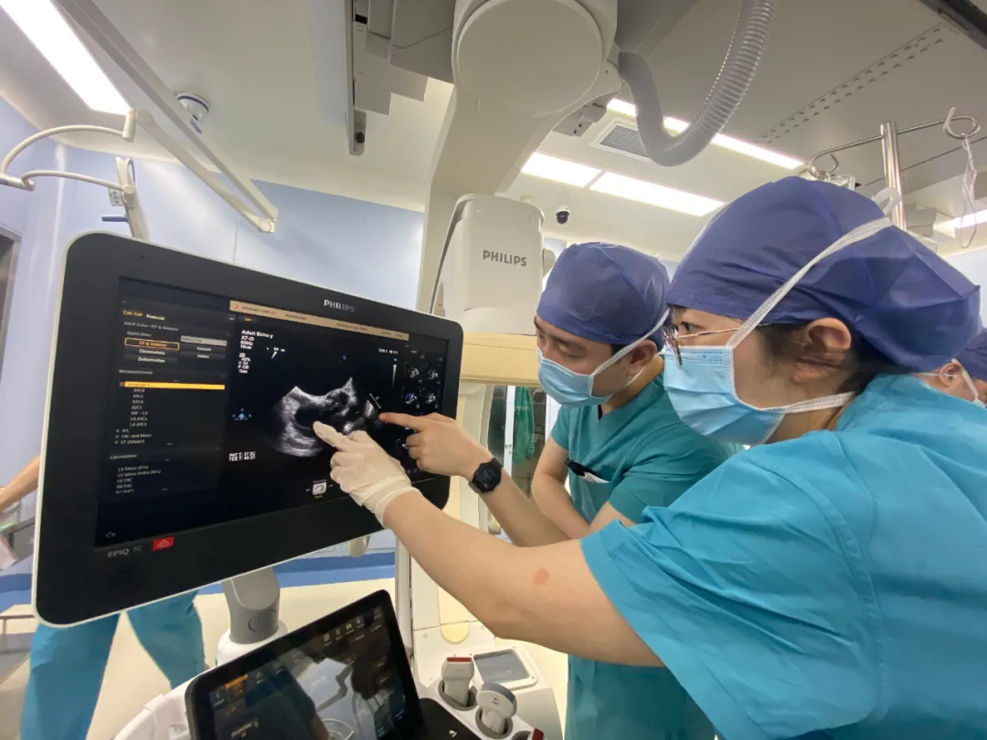 心外以内联手 众教授合作 心脏病医院采用微创技术成功为一名患者实施了主动脉瓣置换手术