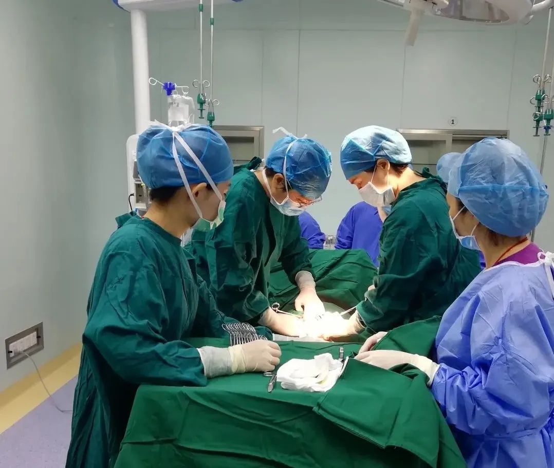 广州安和泰妇产医院成功完成一例前置胎盘剖宫产手术