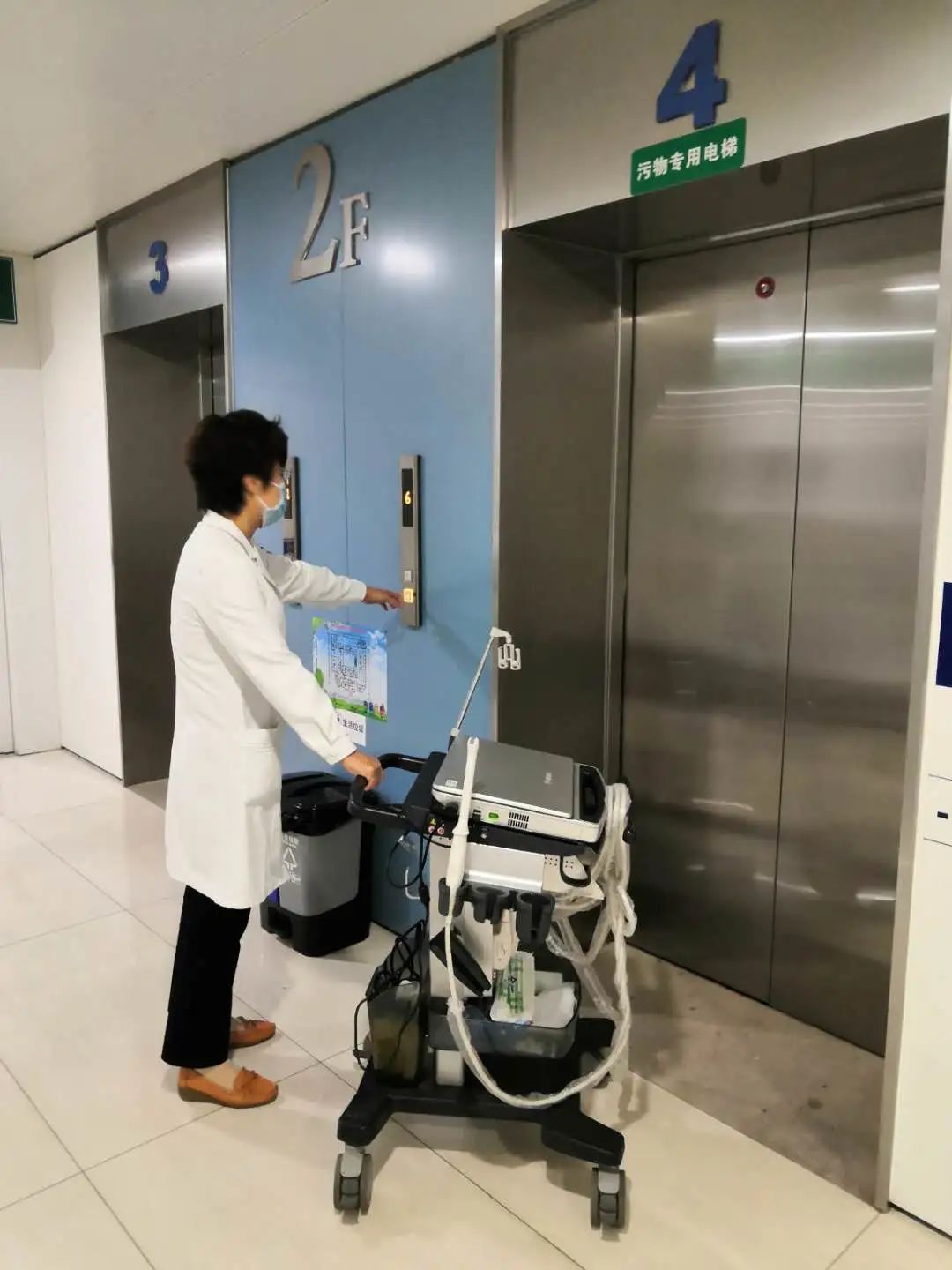 南京江北医院带你了解一张张报告单背后的「火眼金睛」