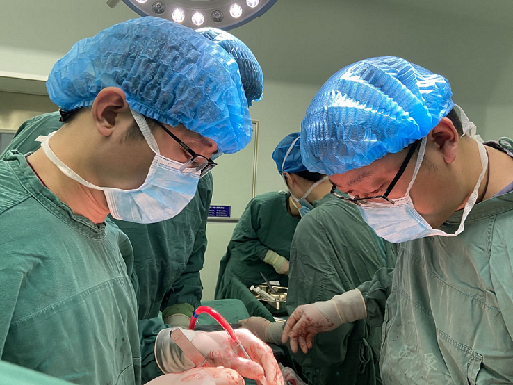 北大医疗鲁中医院独立完成一例心脏瓣膜置换术