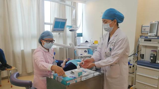 深圳市妇幼保健院口腔病防治中心联合麻醉科开展舒适化治疗应急演练
