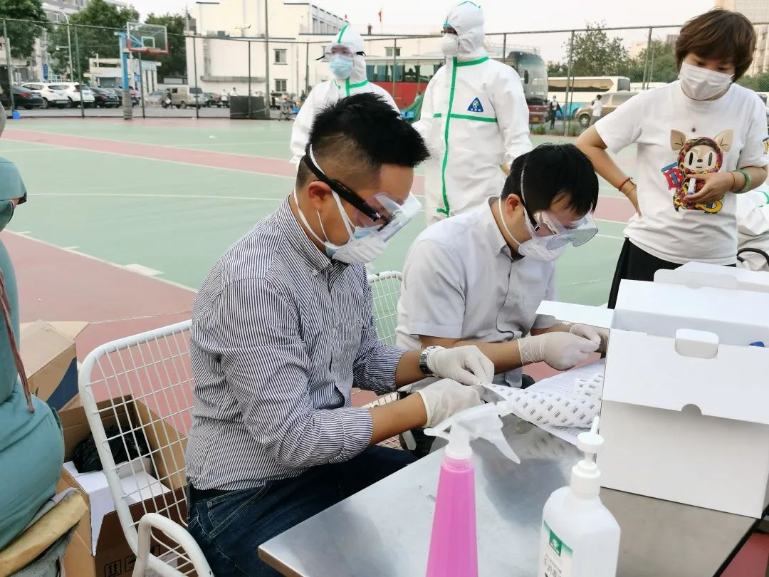 齐心抗疫，助力丰台，北京博仁医院应急医疗队圆满完成核酸检测支援工作