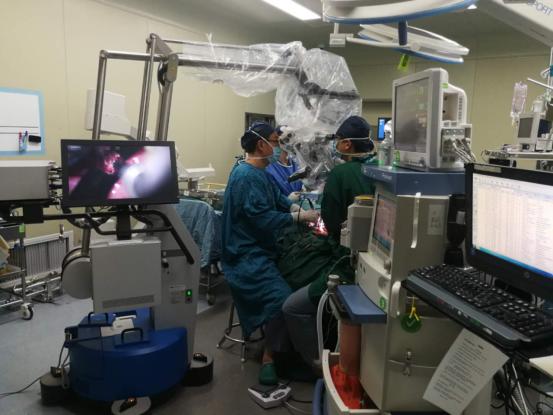 西安交大一附院神经外科完成首例前后路联合齿状突切除高难度手术