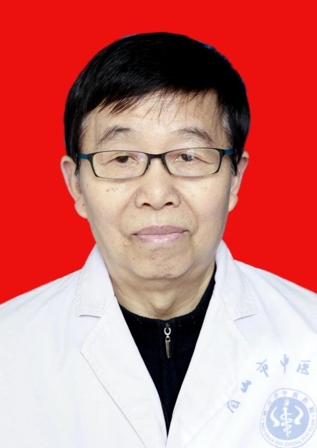 眉山市中医医院三位专家喜获四川省「卫生健康从业 50 年荣誉奖章」！