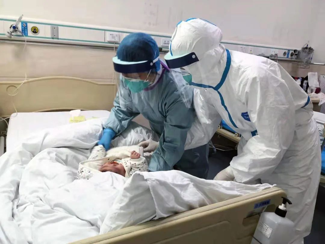 深圳市宝安区人民医院举行 5.12 国际护士节庆祝大会