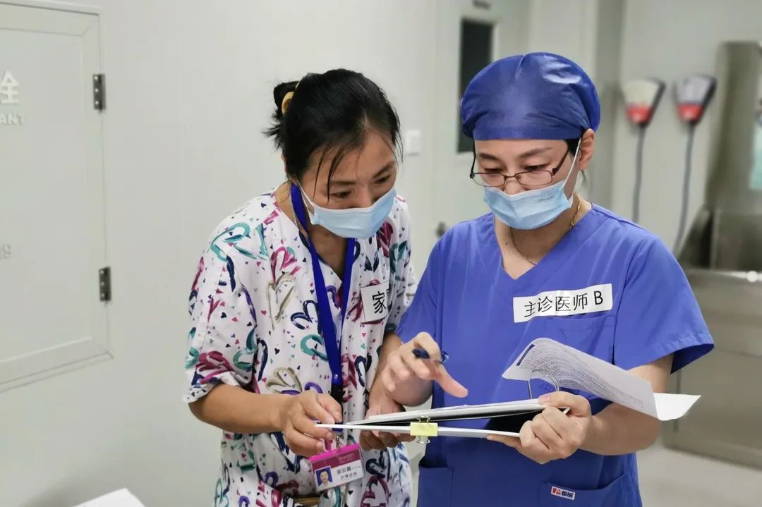 杭州贝瑞斯美华妇儿医院产科开展羊水栓塞、脐带脱垂急救演练