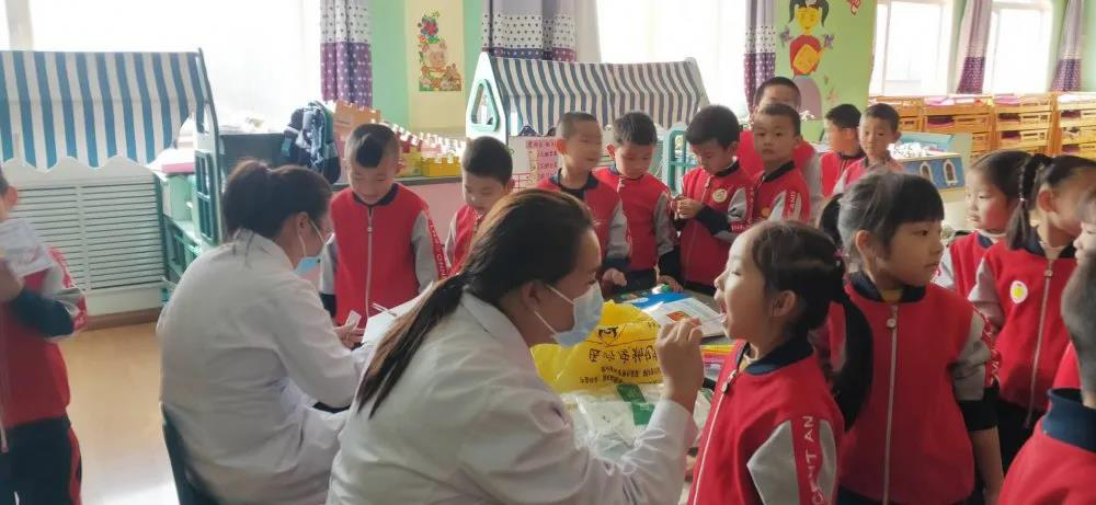 北大医疗潞安医院「关爱儿童口腔健康，关注孩子快乐成长」义诊进校园活动