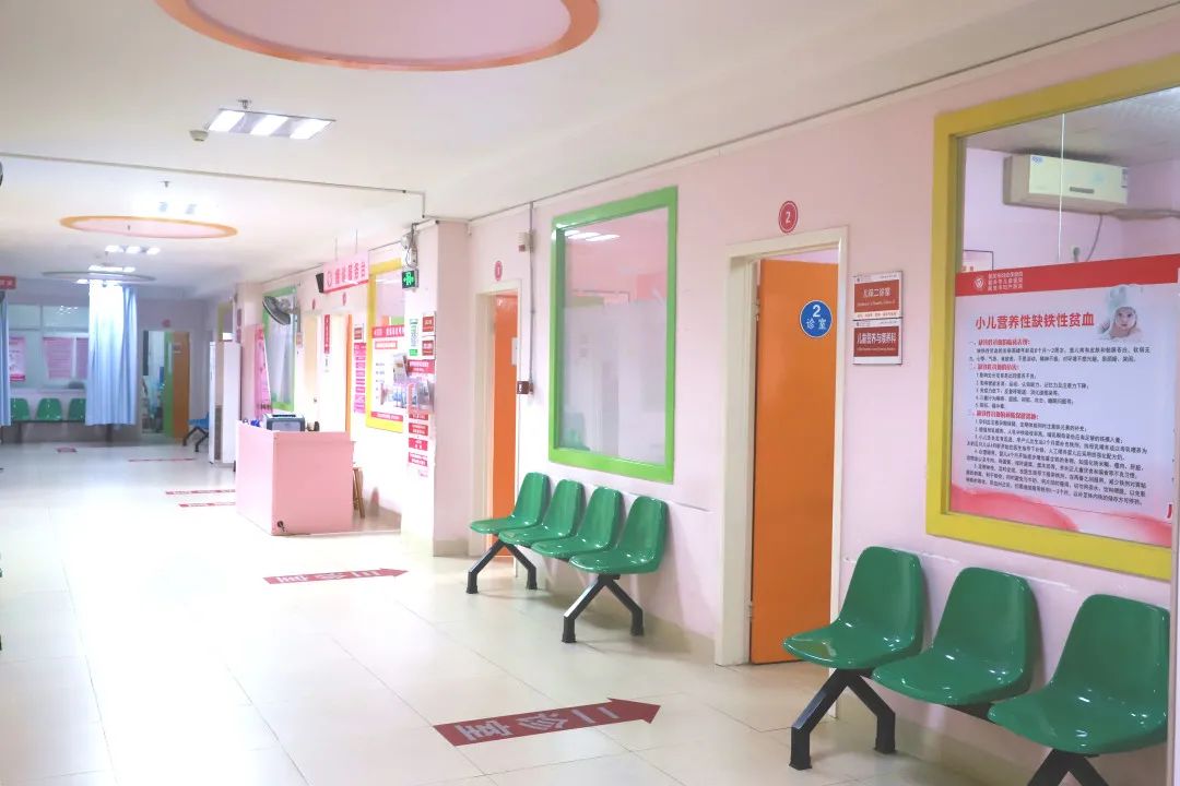 韶关市妇幼保健院：宝宝腿纹不对称需警惕，髋关节筛查做起来