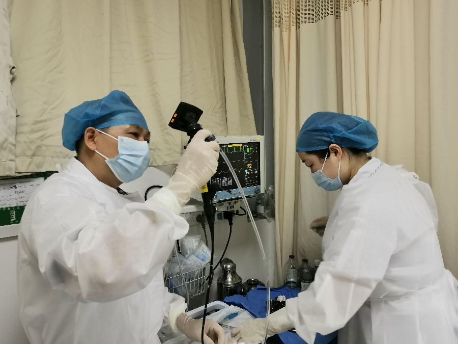 给肺泡个澡——柳州市红十字会医院内一科开展纤维支气管镜肺泡灌洗术