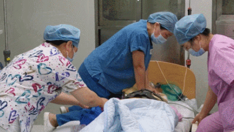 杭州贝瑞斯美华妇儿医院产科开展羊水栓塞、脐带脱垂急救演练