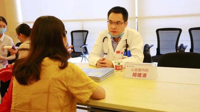 公益 ING！重庆北部宽仁医院专家团队走进国家级重点高新技术企业