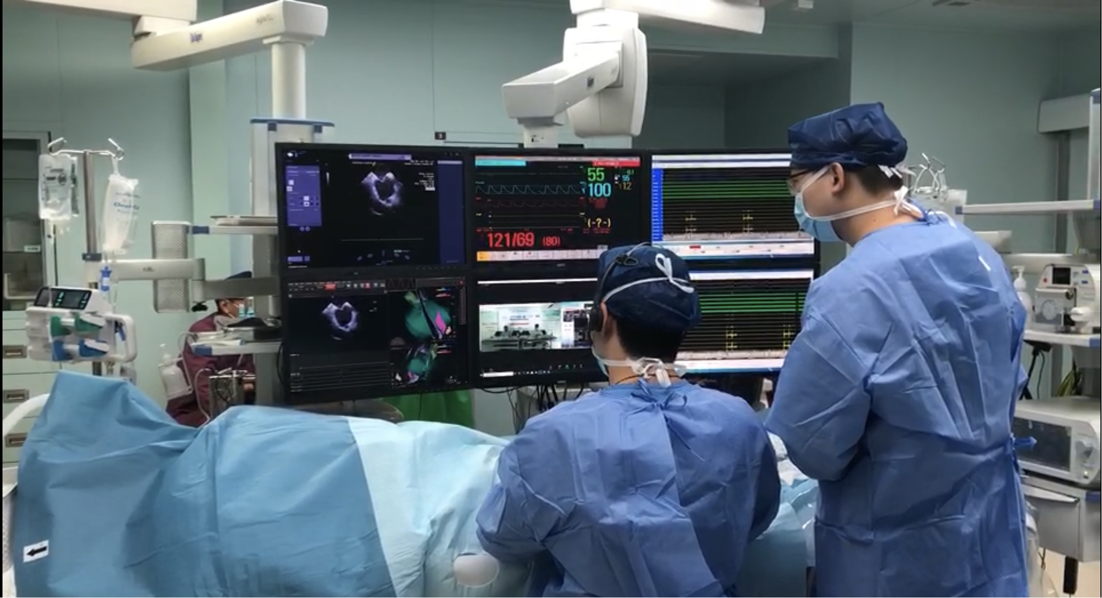 上海市第一人民医院启用华东地区首个 X Ray-Free 绿色电生理导管室