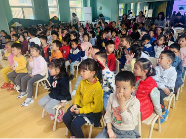 济南市第二人民医院「近视早防控」公益志愿服务走进西江华府第一幼儿园