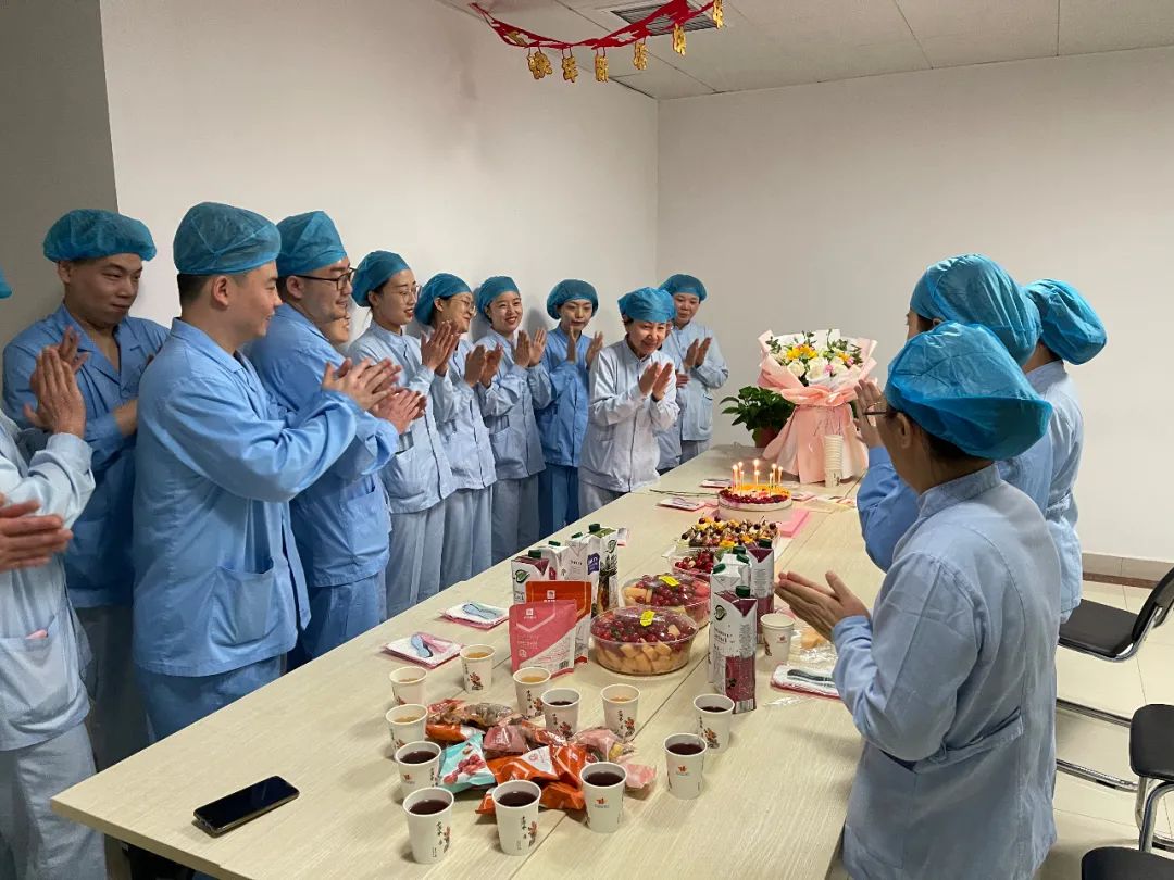 郑州大学第三附属医院（省妇幼保健院）成功举办庆祝 5.12 国际护士节表彰大会