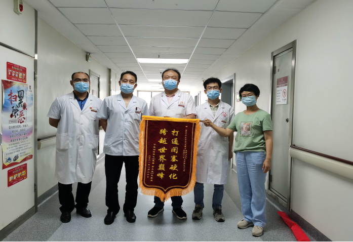 一「扩」通上下 闭塞变「通途」——外科介入手术开通 20 cm 长段股动脉闭塞