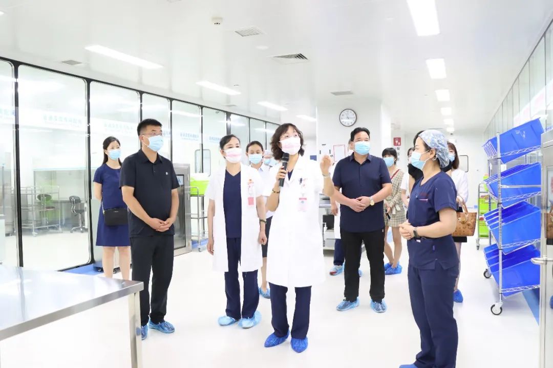 西安高新第二学校教育联合体领导一行莅临西安高新医院参访交流