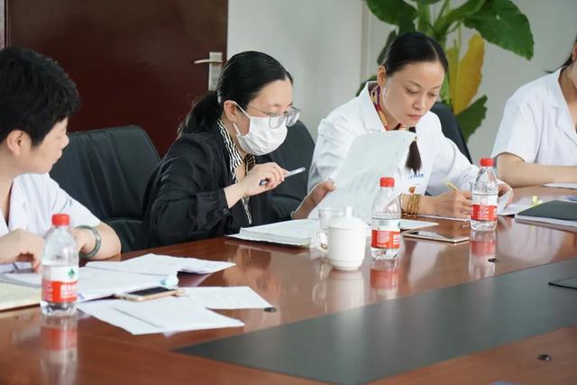 上海二康开展「双创」工作专家咨询会