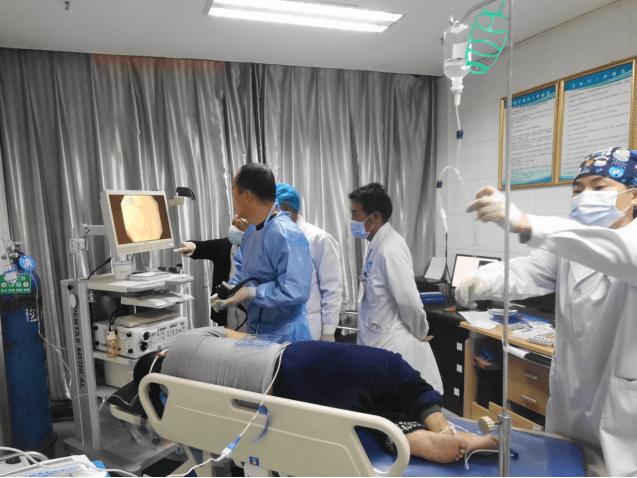 西安交大一附院援藏医生完成阿里地区首例消化道大出血内镜下止血术