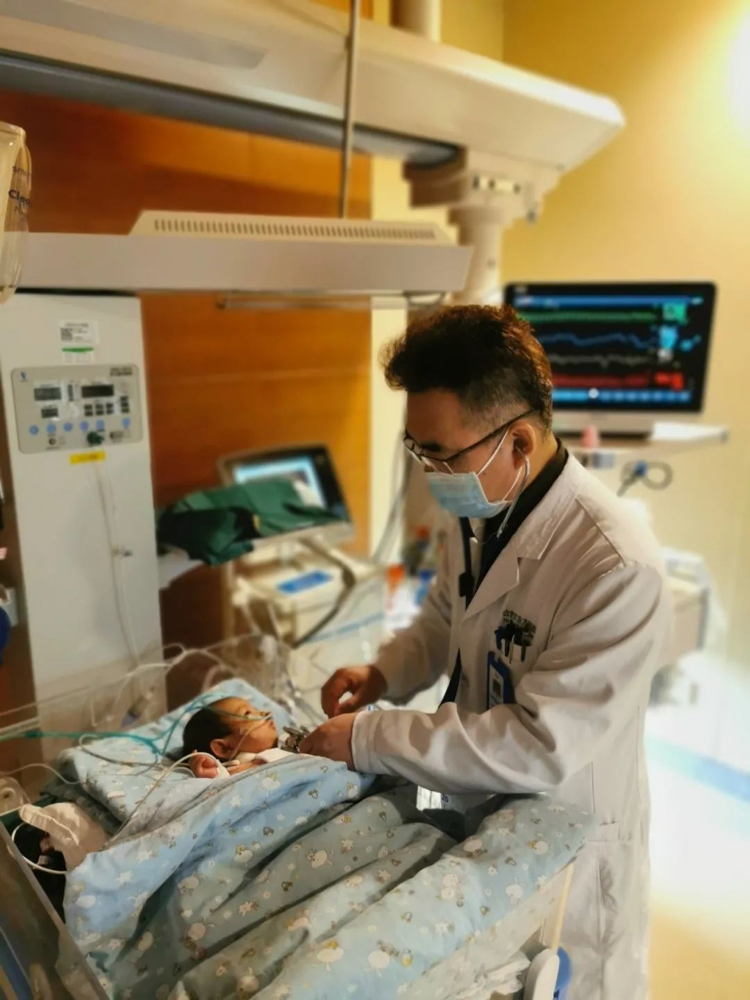 合肥京东方医院成功为出生 45 天的先心病患儿手术「补心」