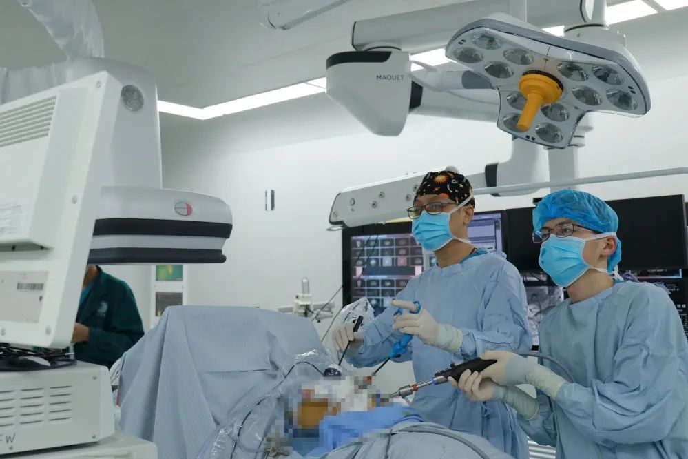 患者多台手术一次实施！贵州顶级杂交手术室正式投入使用