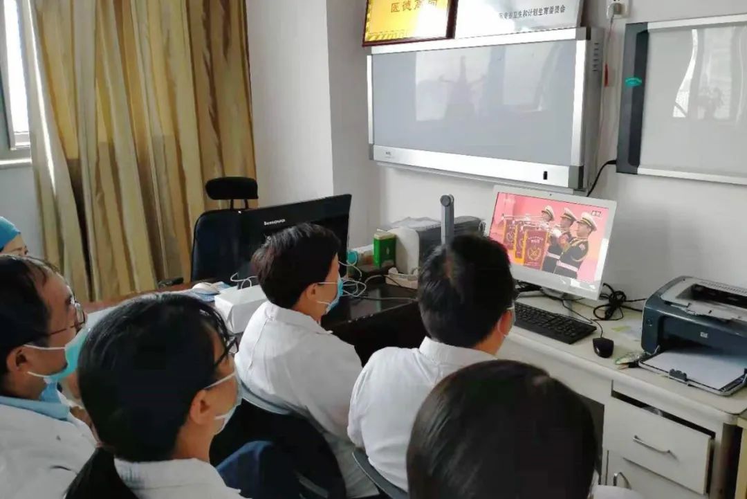 「七一勋章」颁授仪式在郑州大学第五附属医院引起热烈反响
