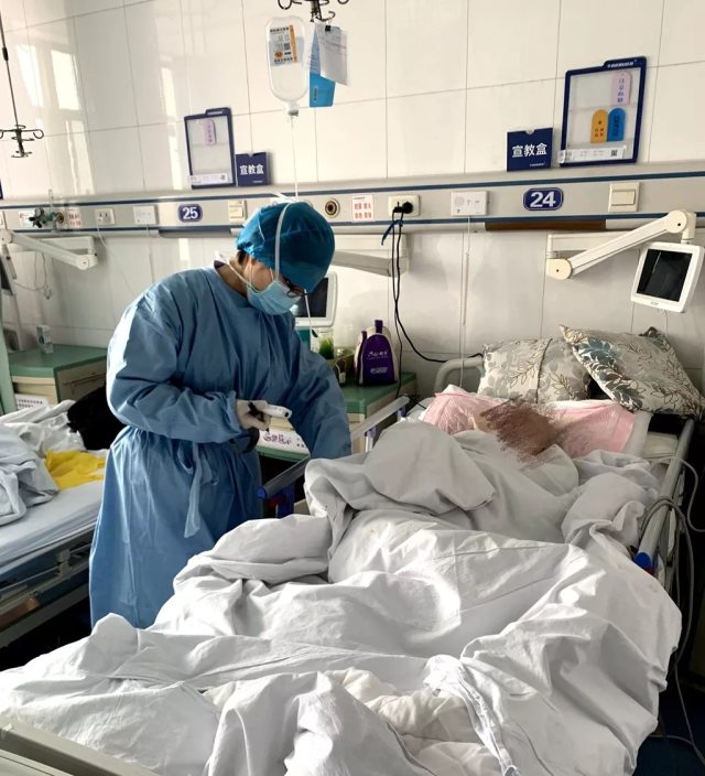 华润武钢总医院：党员干部冲在前，坚决守住在院患者的健康防线