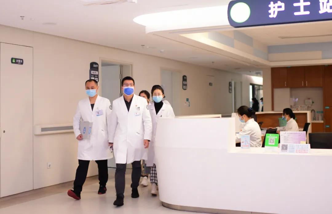 重庆市璧山区人民医院成功实施单孔胸腔镜下肺癌根治术