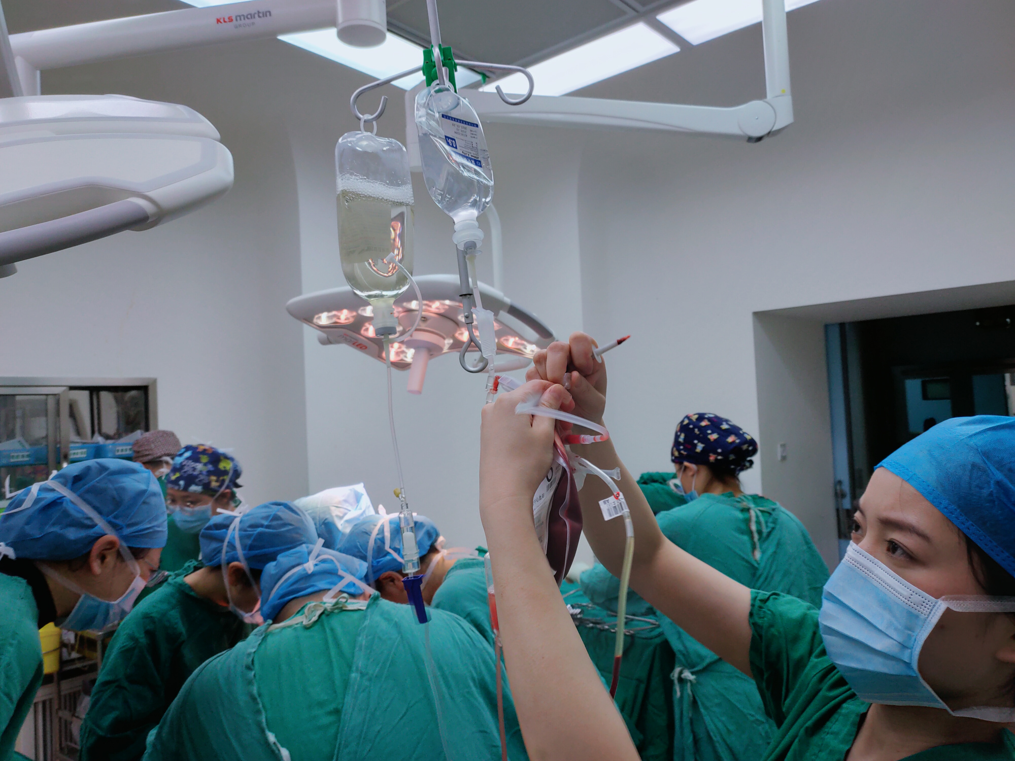 宜宾市第二人民医院成功抢救一名凶险性前置胎盘大出血伴子宫破裂的孕产妇