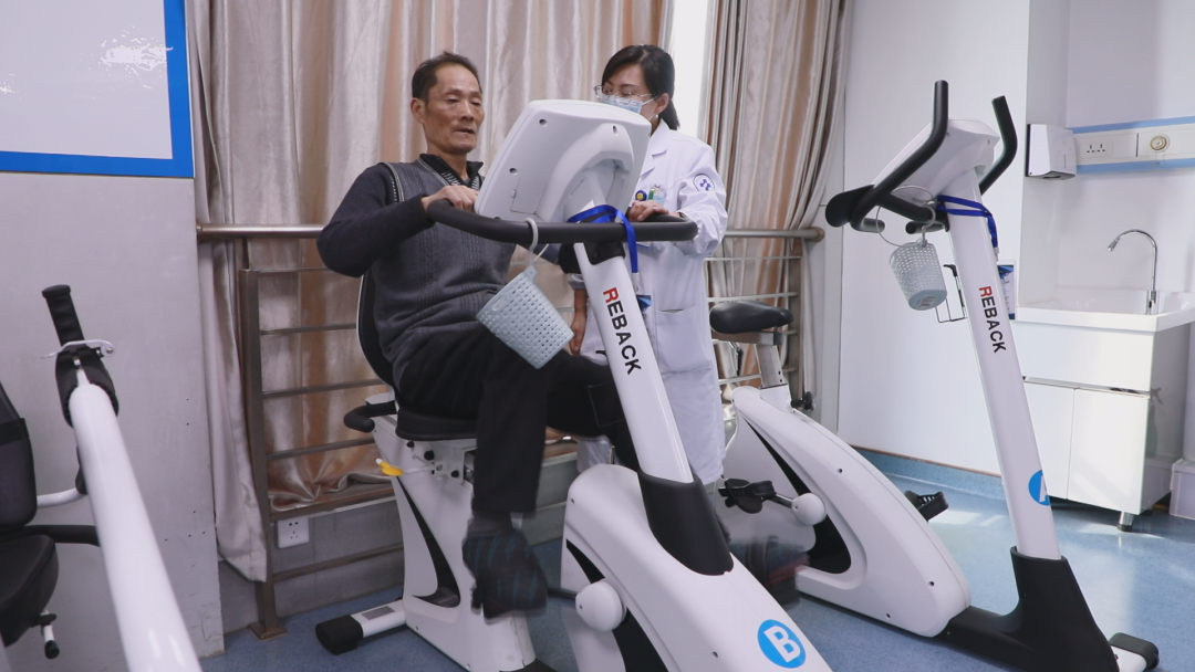 杭州师范大学附属医院成功救治 66 岁急性心肌梗死患者