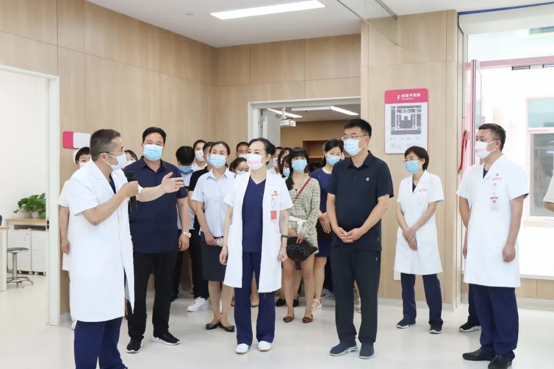 西安高新第二学校教育联合体领导一行莅临西安高新医院参访交流