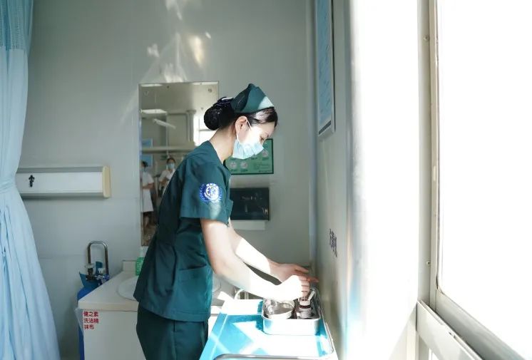 以实战促提升，烟台海港医院组织开展院感应急演练