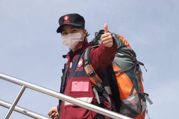 云南省第一人民医院：泪别! 请一定平安归来