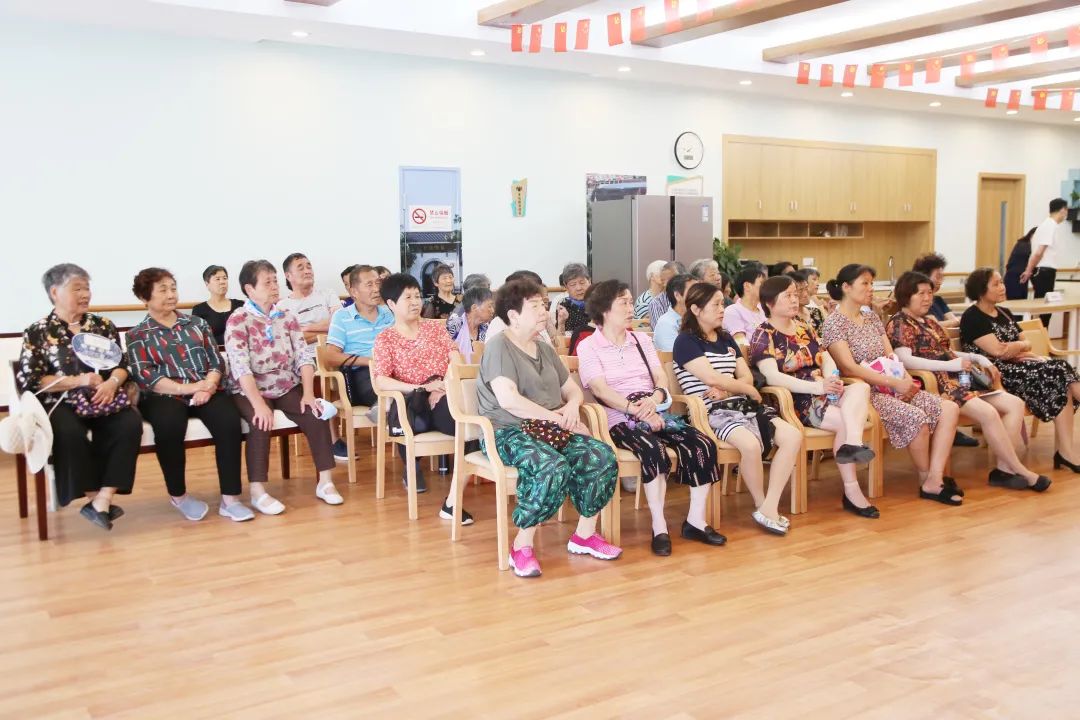 上海海华医院：品味老年幸福，从关注口腔健康开始