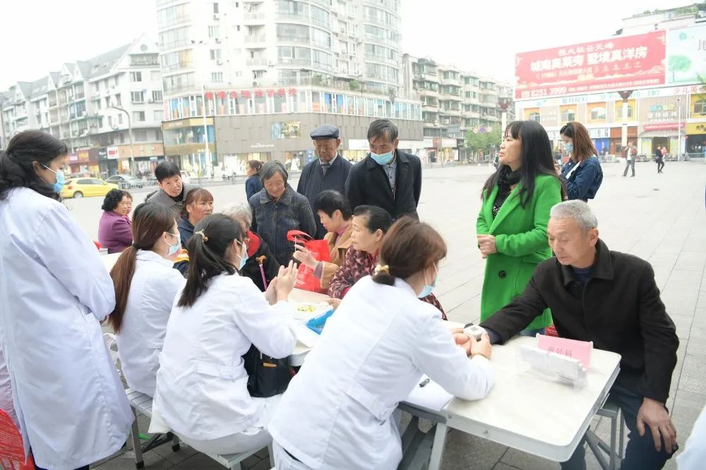 成都市新津区人民医院「三乙」创建进行时 同时开展护理技能操作竞赛、质控会议等多个活动