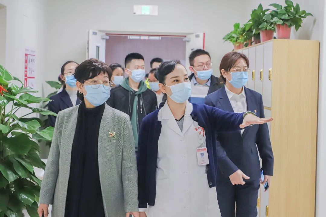 青海省中医院领导一行来西安高新医院参观交流