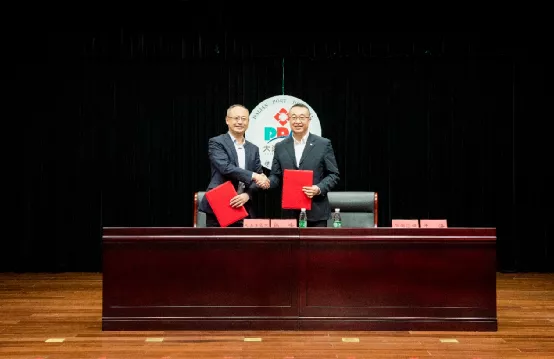 《辽港医院管理（辽宁）有限公司股权转让协议》签约仪式暨所属医院管理权移交仪式在大连港医院举行