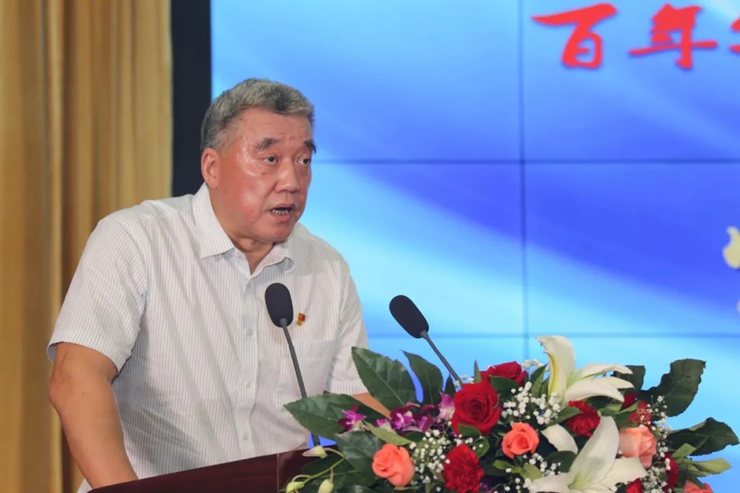 绵阳市中心医院举办第四届医师节庆祝活动暨全院医师大会