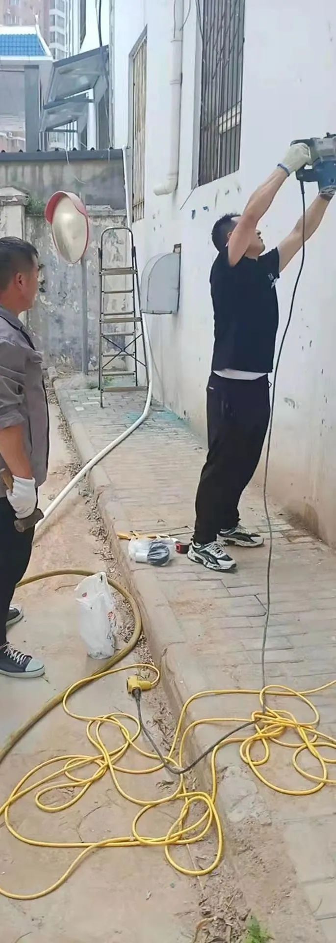 甘于人后、勤于人先——为担当作为的长治中医后勤人点赞