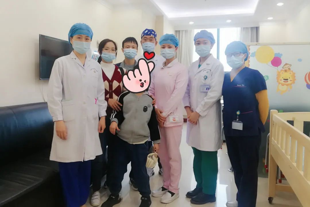 深圳市妇幼保健院口腔舒适化门诊成功为一名脑瘫儿童实施口腔治疗