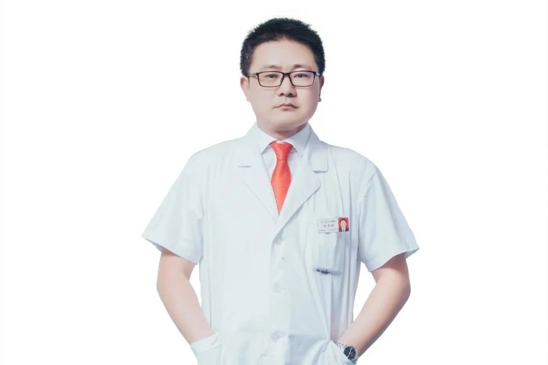 庆祝中国医师节，石门县人民医院 25 名医师受表彰