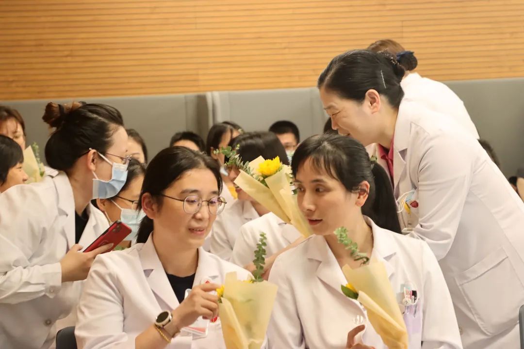 中国医师节 | 高博医学上海研究中心致敬「新时代最可爱的人」